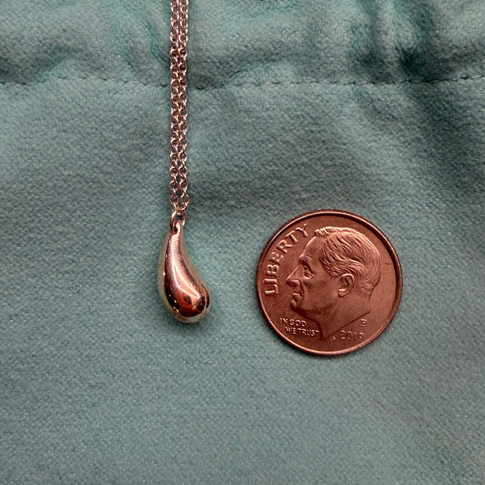 Tiffany & Co. Silver Teardrop Necklace - Picture 5 of 5